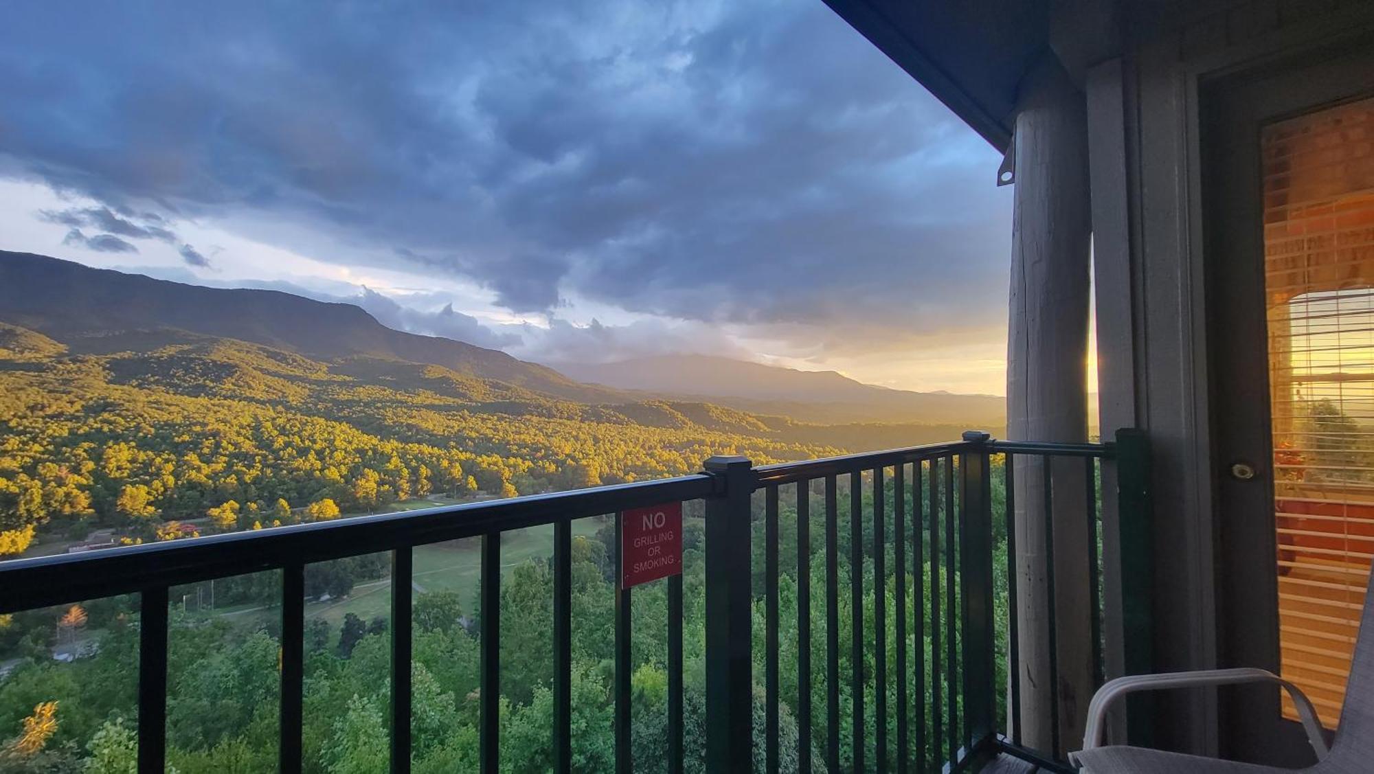 Stairway To Heaven, Breathtaking Mtn Views Indoor Pool & Hot Tub Leilighet Gatlinburg Eksteriør bilde